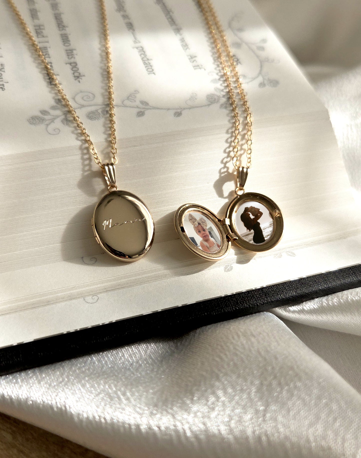 Oval Photo Locket (Engravable)