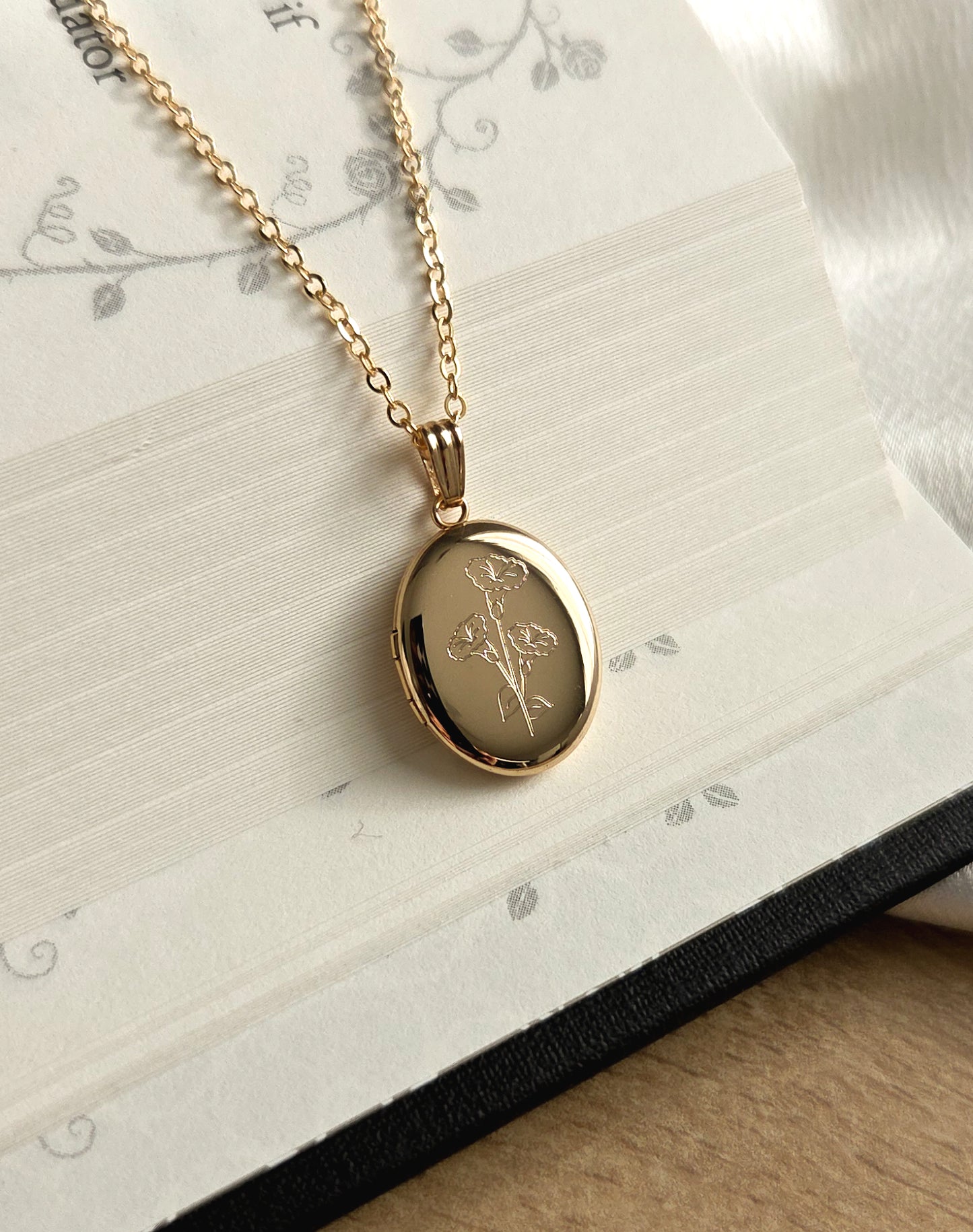 Birthflower Oval Photo Locket